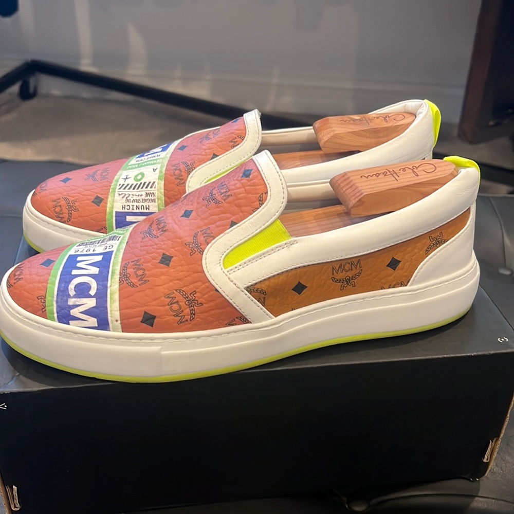 MCM Men’s slide on’s